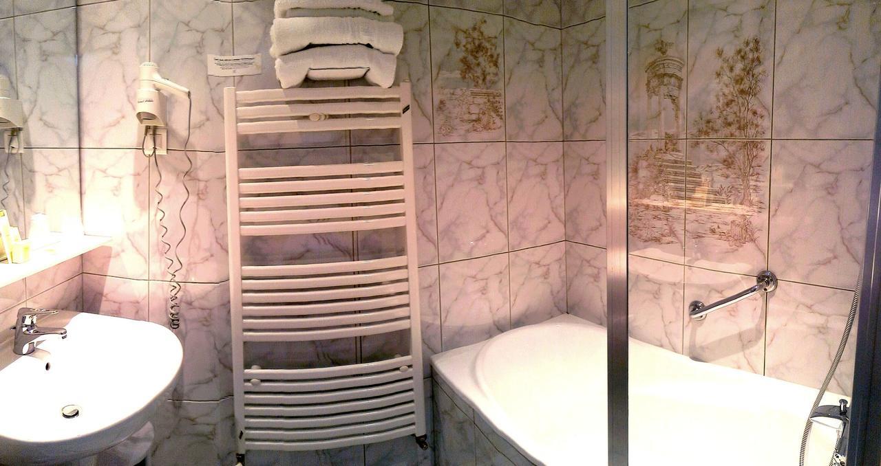 Logis Hotel & Restaurant Arcombelle Val-de-Meuse Luaran gambar